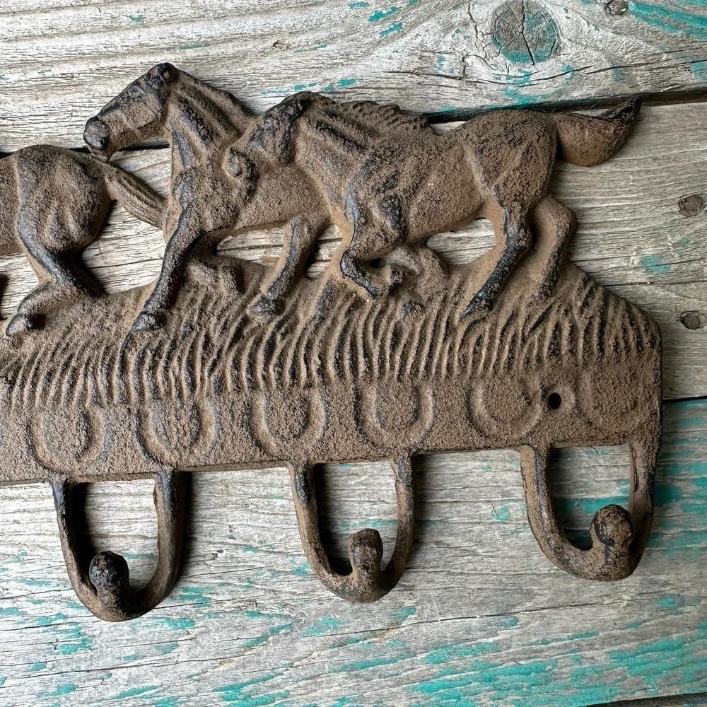 VTG Running Horses Rustic Cast Iron‎ Coat Hanger 11 Inch Wall Hooks Key Rack